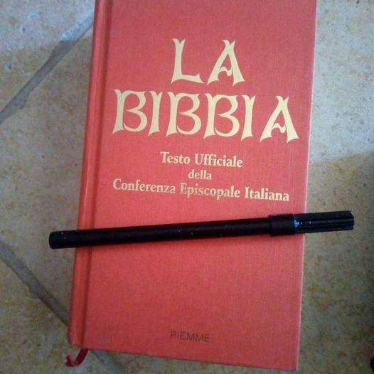 Foto 2La Bibbia